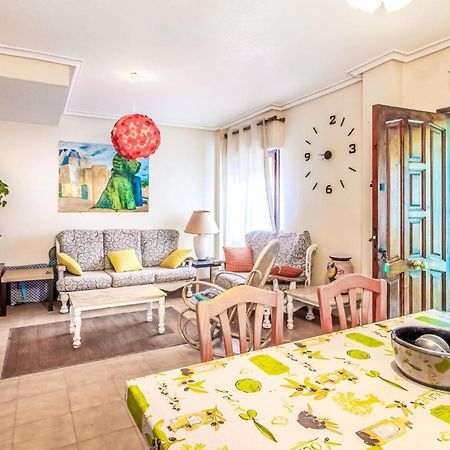 Lovely Home In Santa Pola With Kitchen Exterior foto