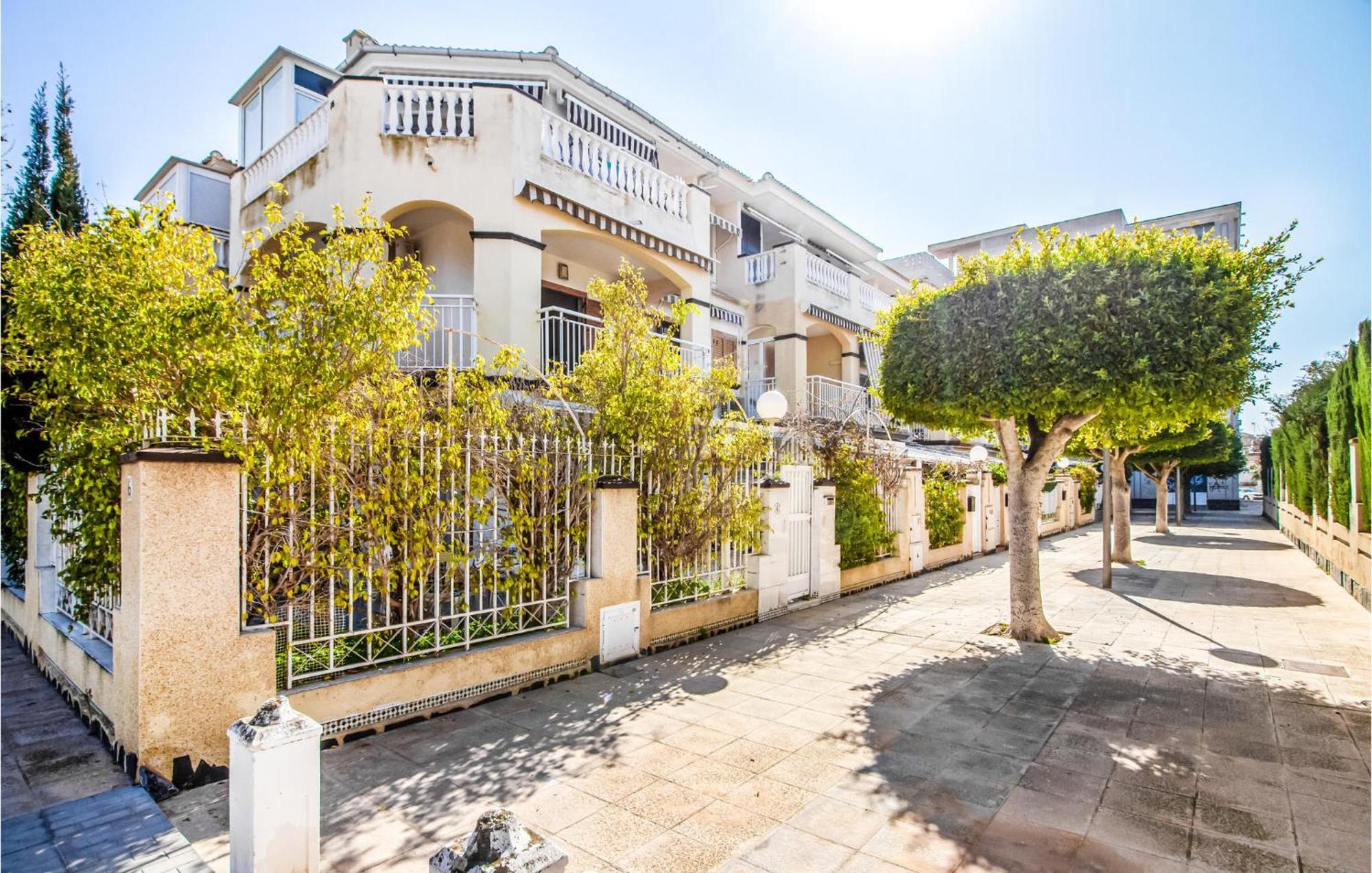 Lovely Home In Santa Pola With Kitchen Exterior foto